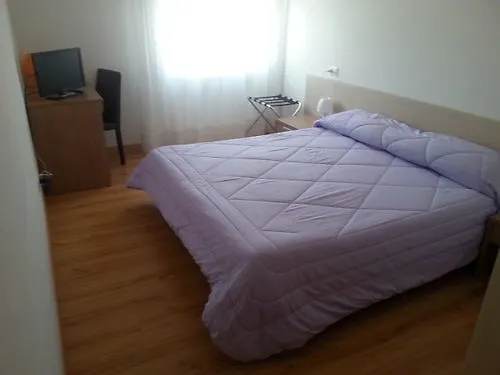 Hotel Gronda Lagunare Tessera 2*,